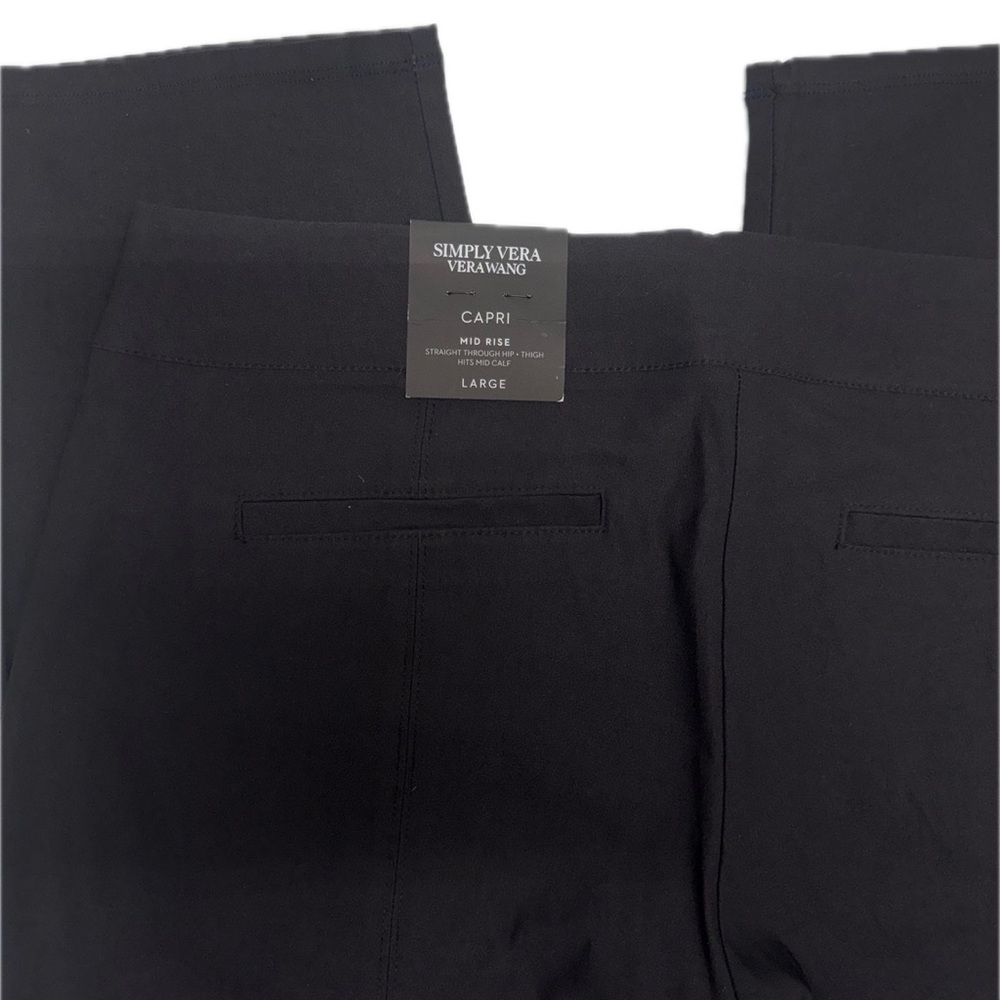 * Simply Vera capri large mid rise straight leg by Vera Wang Black Capri - Picture 11 of 12